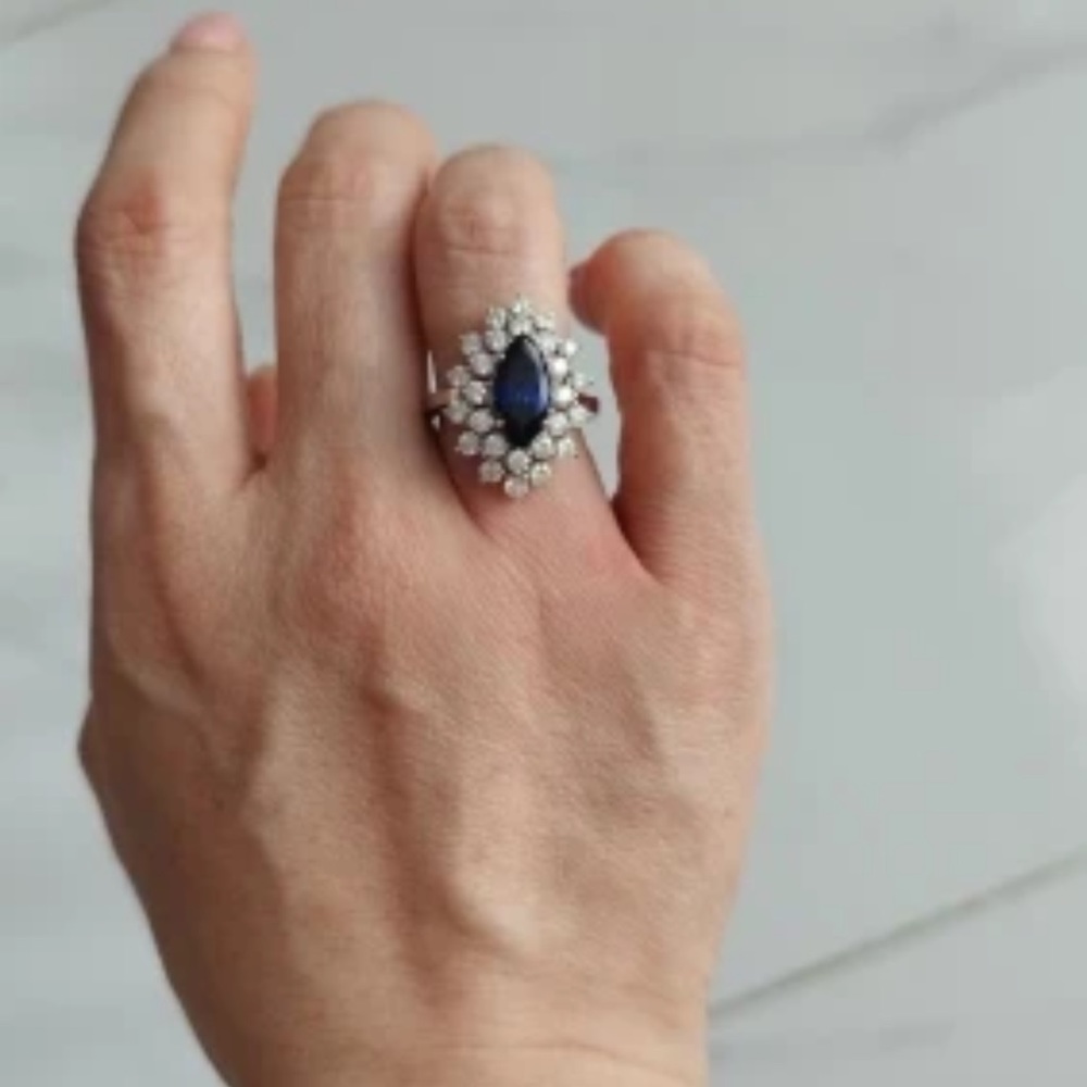 Black marquise lab made statement/engagement ring - Picture 2 of 12